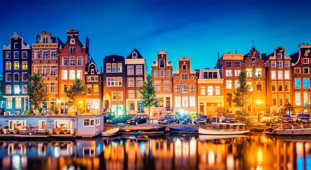 Canales de Ámsterdam en los Países Bajos